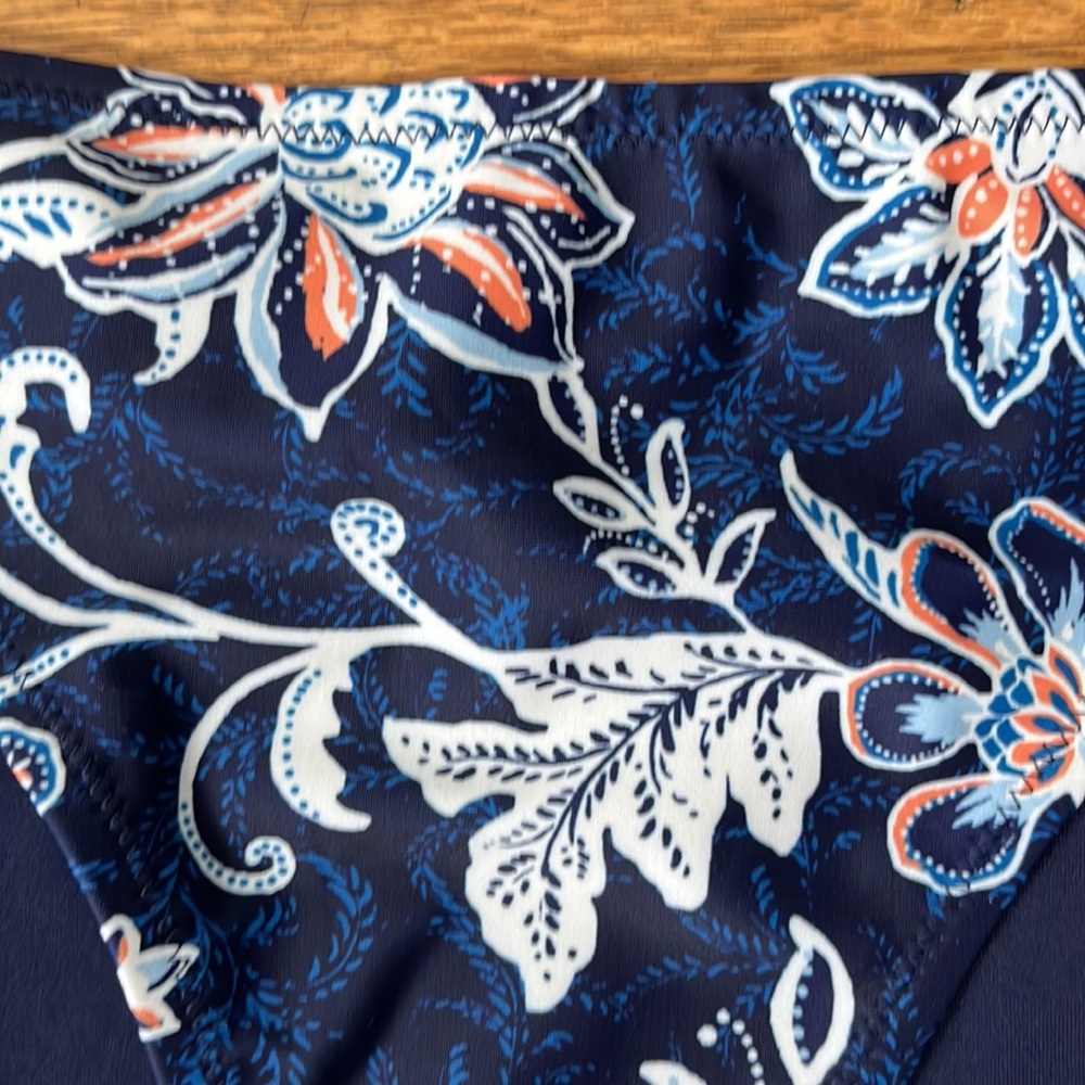 Old navy bandeau bikini NWT old navy ladies L, blue and peach floral, so cute! - Picture 4 of 6
